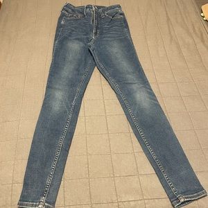 Old Navy Rockstar Supper Skinny High Rise jeans size 2